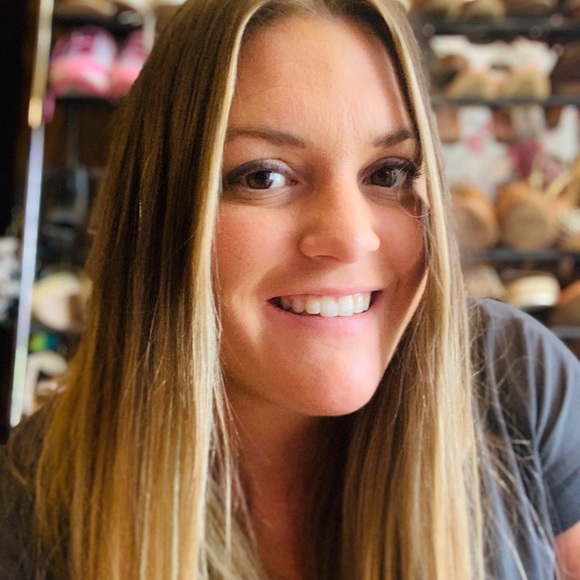 Meet your Posher, Courtney - Picture 11 of 11